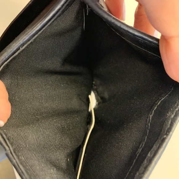 Marc Jacobs Compact Wallet - Picture 7 of 8